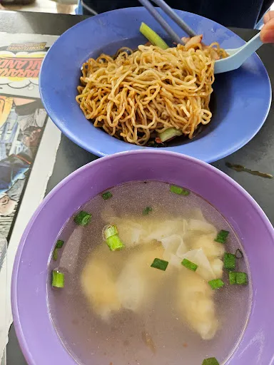 MY Sam — photo from their Google review