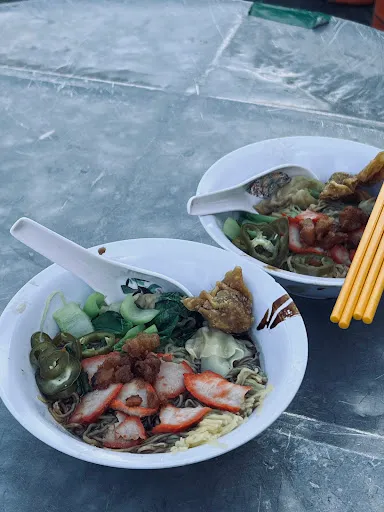 Shi En — photo from their Google review