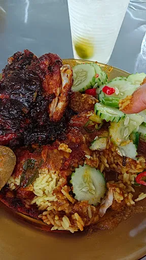 Zylaikha Zainuddin — photo from their Google review