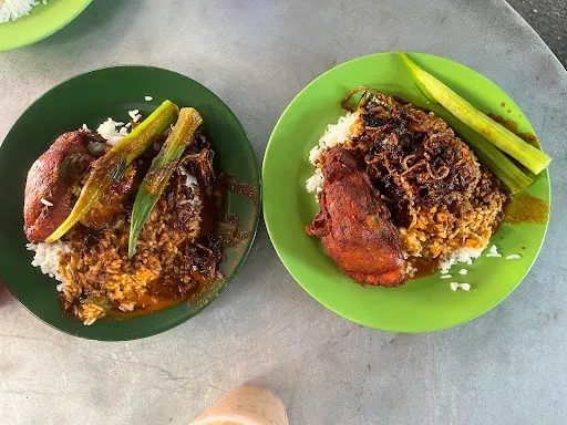 Izz Razak — photo from their Google review