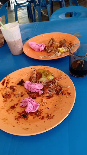IDEAL CHE IDRIS — photo from their Google review