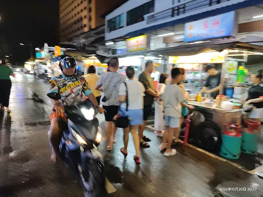 Xiaoyuan He — photo from their Google review