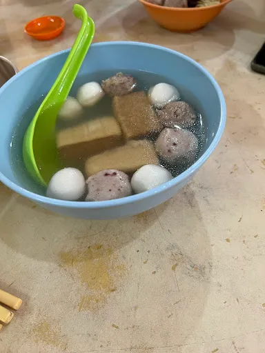 Simon Lee — photo from their Google review