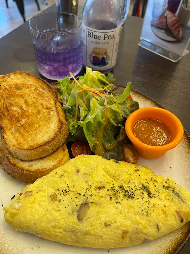 Darren Weir — photo from their Google review