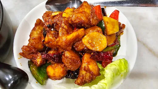 素小栎BUDHAVEG — photo from their Google review