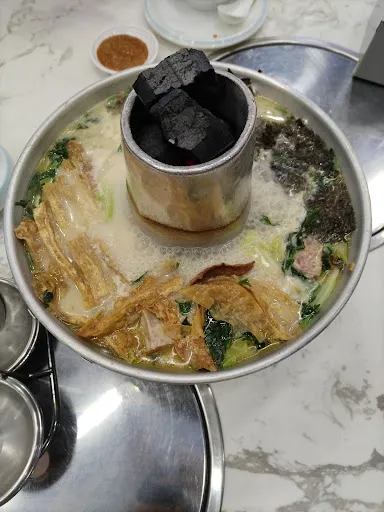 F Fong — photo from their Google review